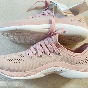 Crocs Women's LiteRide 360 Pacer Sneakers NWT size 7